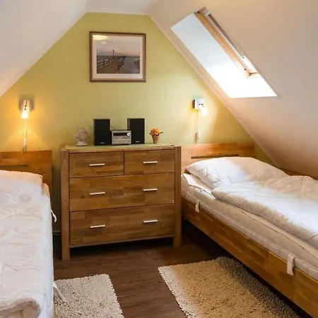 Kranichtanz 4.5 *